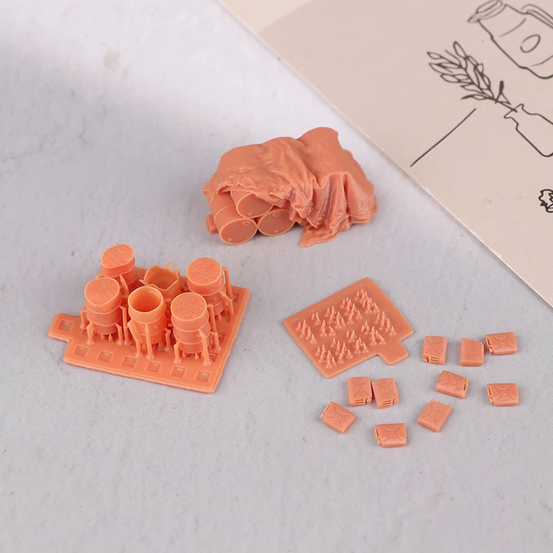 1/72  Model Kits. Oil Drums / Sandbags Railway  Yard Scenery